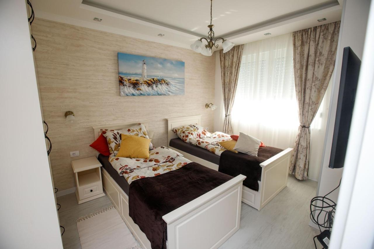 Apartman Mdb Retro Subotica Esterno foto